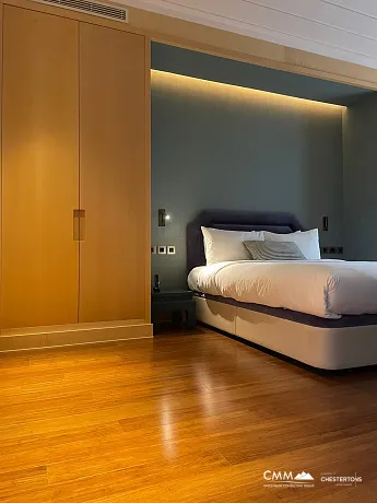 Land plot with a residential building with 8 apartments and a swimming pool in Donja Lastva